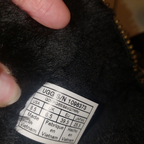 Ugg boots - Picture 6 of 9